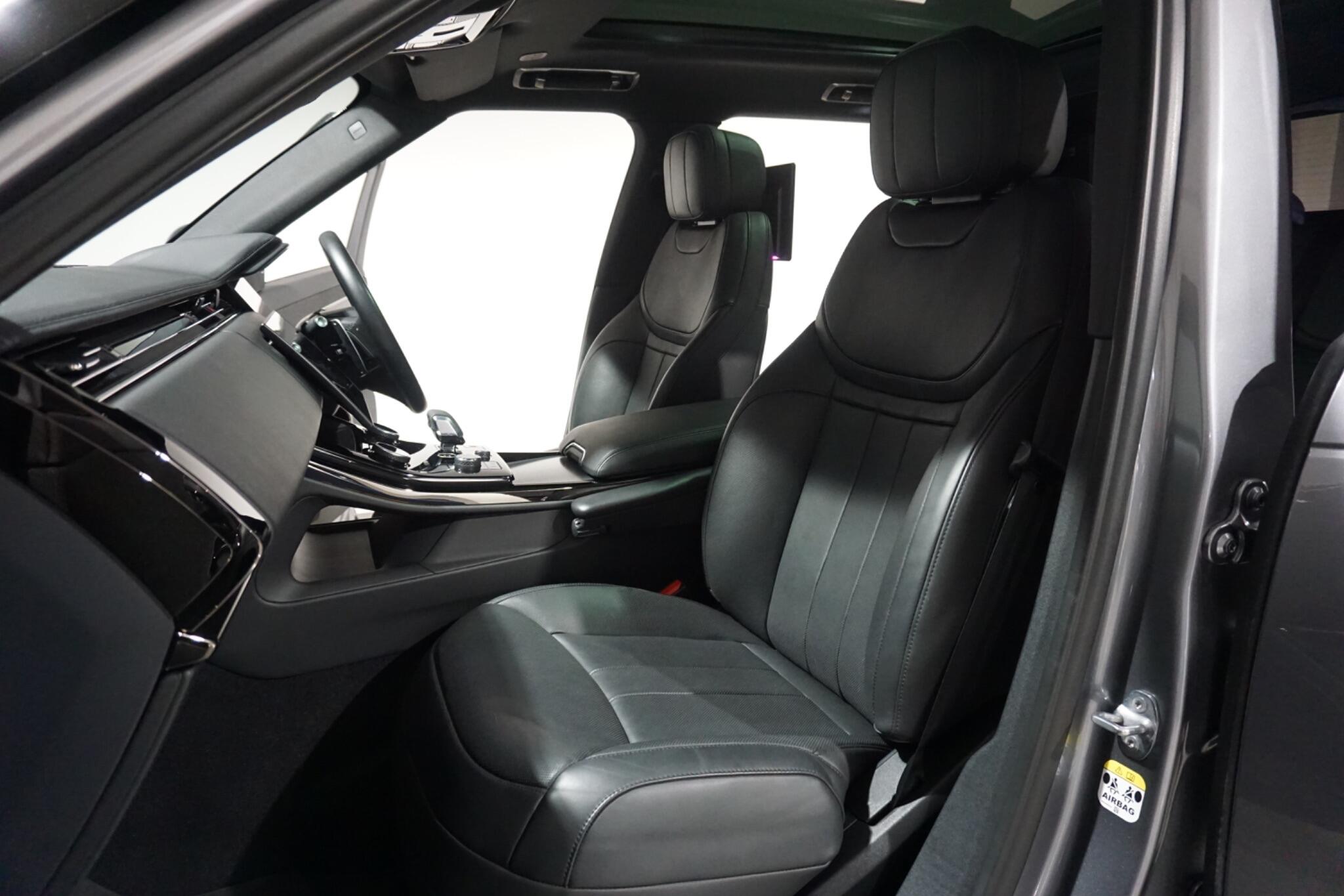 Land Rover Range Rover Sport 3.0 D300 MHEV Dynamic SE SUV 5dr Diesel Auto 4WD Euro 6 (s/s) (300 ps)